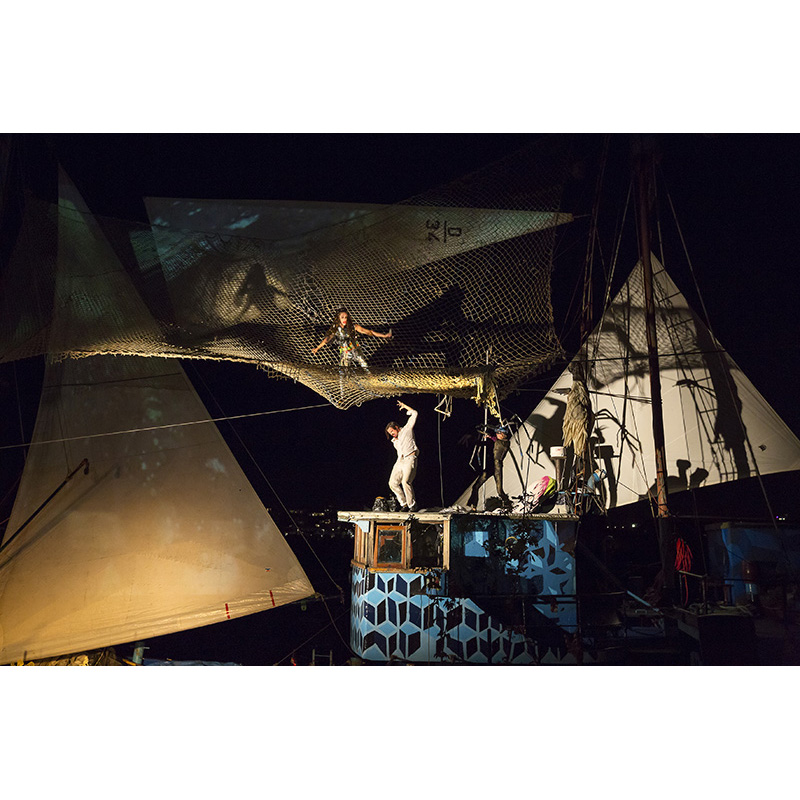 Azart Ship of Fools