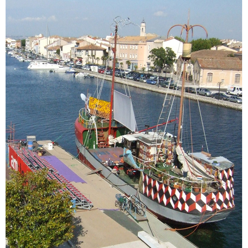 Azart Ship of Fools