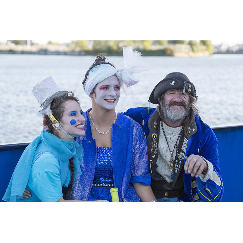 Azart Ship of Fools