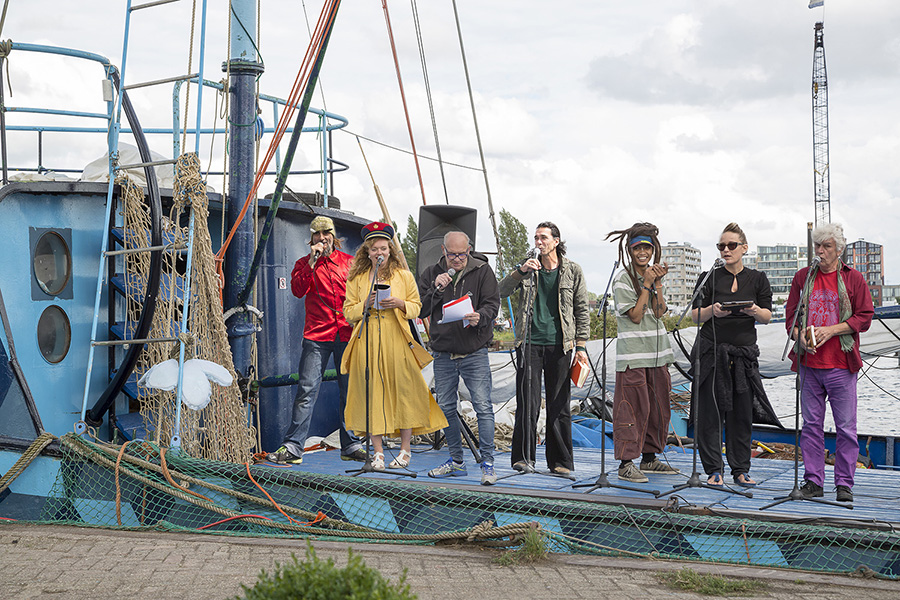 Azart Ship of Fools