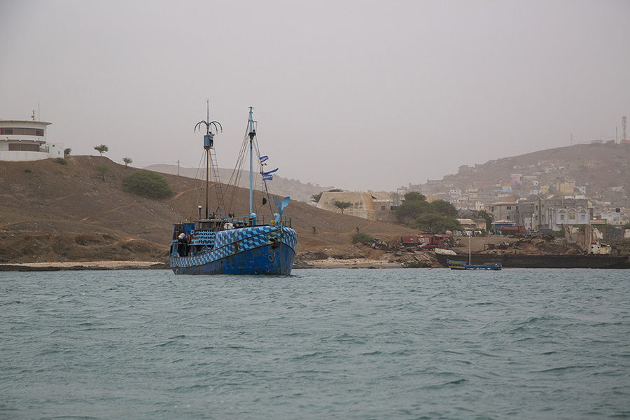 Azart Ship of Fools