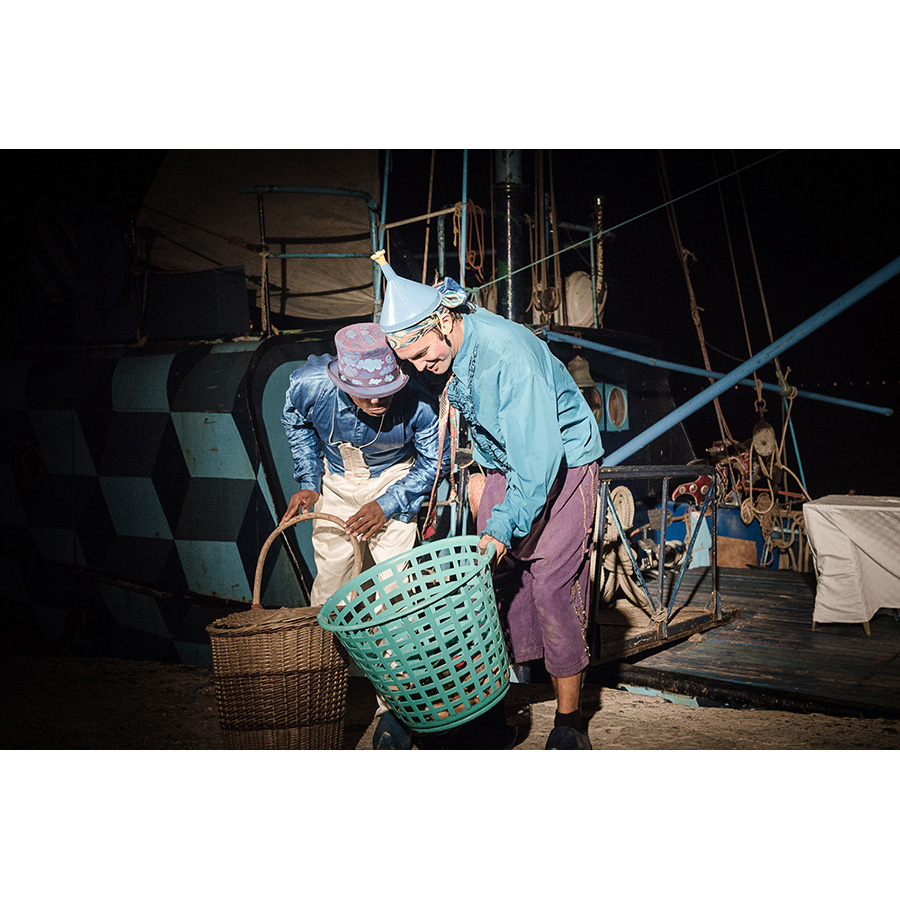 Azart Ship of Fools