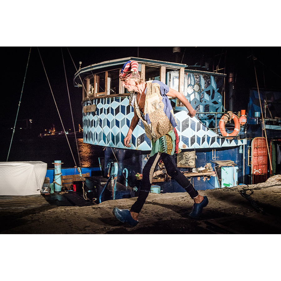 Azart Ship of Fools