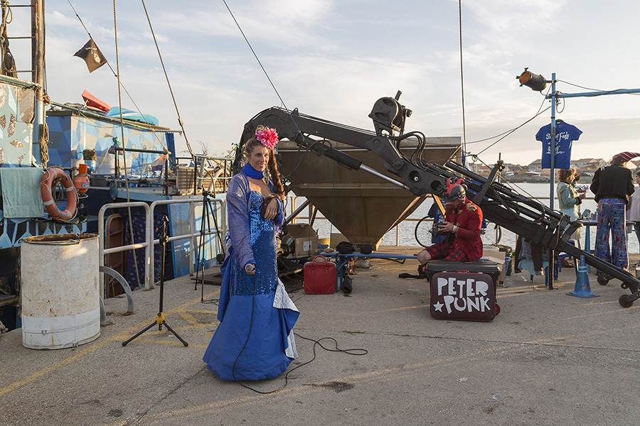 Azart Ship of Fools